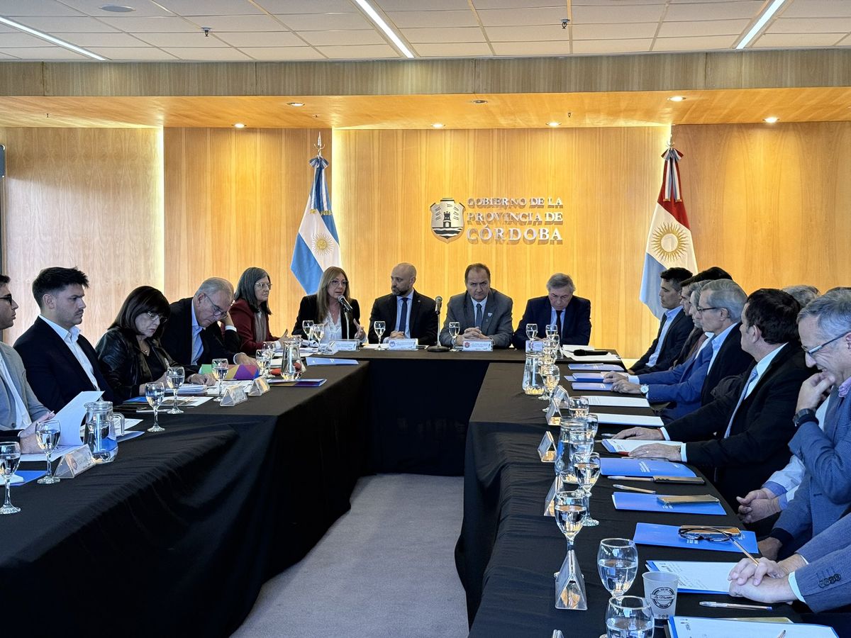 Gustavo Puccini participó de la reunión con funcionarios cordobeses. Gustavo Puccini participó de la reunión con funcionarios cordobeses.