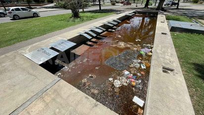 La situación actual de la Plaza Alberdi en Santa Fe: falta de mantenimiento y vandalismo