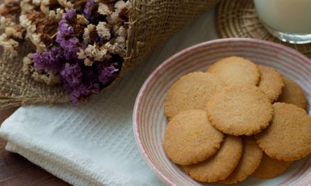 Galletas dulces y saludables de avena. Galletas dulces y saludables de avena.