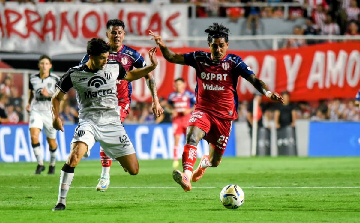 Unión vs. San Lorenzo en vivo por el torneo Apertura.