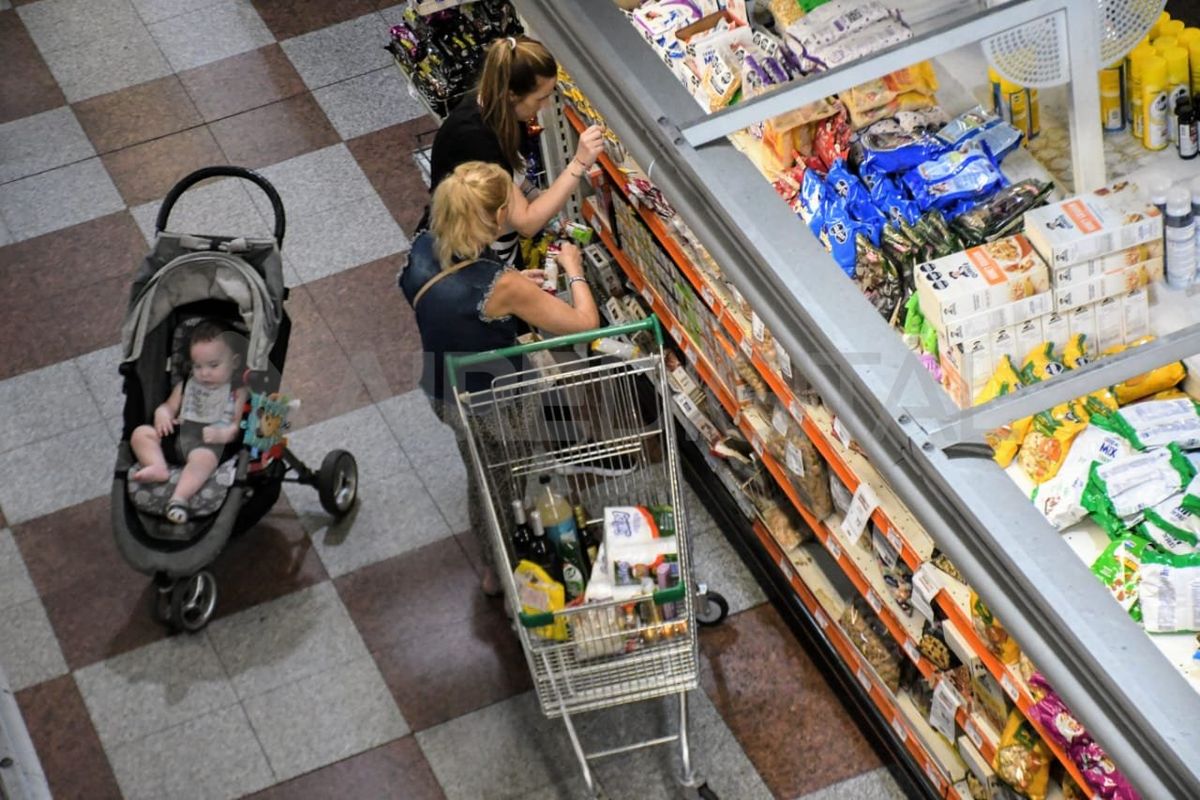 En enero, el Indec registró el valor de la CBA de hogar tipo 2 en $240.679, por lo que, el reintegro sería de hasta $41.770. En enero, el Indec registró el valor de la CBA de hogar tipo 2 en $240.679, por lo que, el reintegro sería de hasta $41.770.