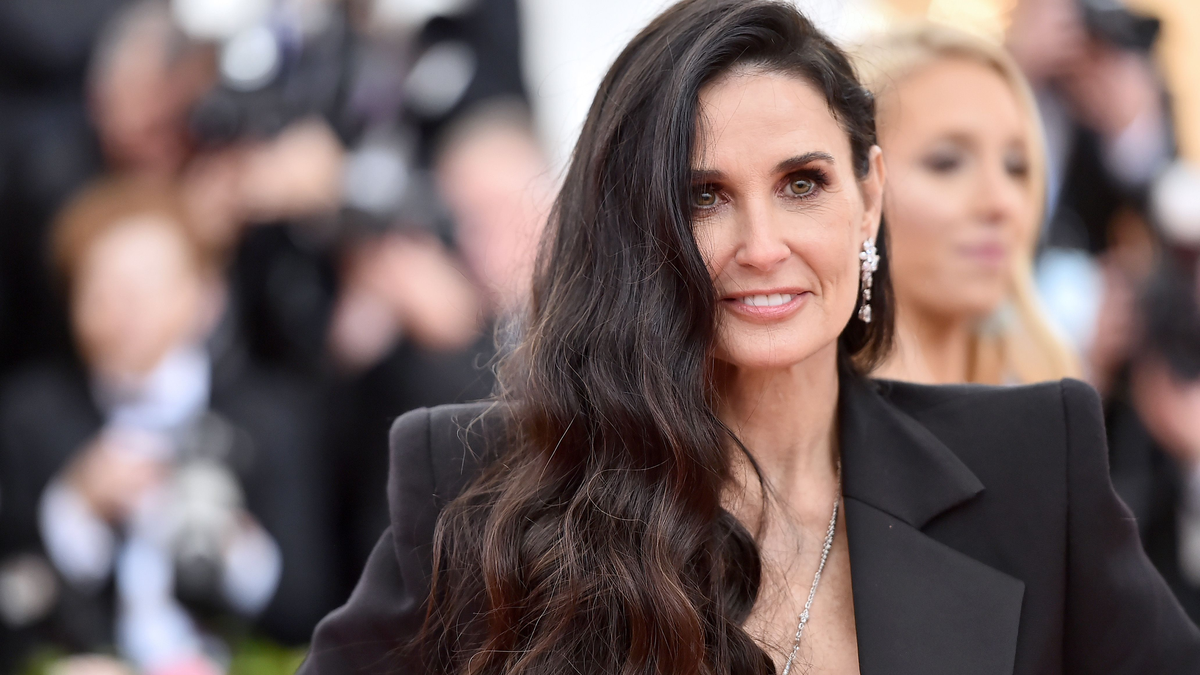 Demi Moore estrenó Dirty Diana, su nuevo podcast erótico