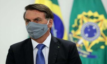 El presidente de Brasil, Jair Bolsonaro, afirmó este martes que Brasil está quebrado y que no puede hacer nada para salir de la crisis generada por la pandemia. El presidente de Brasil, Jair Bolsonaro, afirmó este martes que Brasil está quebrado y que no puede hacer nada para salir de la crisis generada por la pandemia.