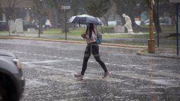 Las lluvias y tormentas podrían quedarse hasta la próxima semana, según algunos modelos.