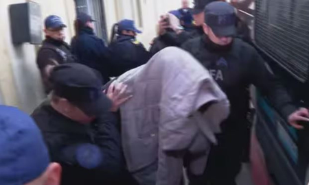 Los 6 detenidos fueron trasladados a cárceles federales por la desaparición de Loan Peña en Corrientes. Los 6 detenidos fueron trasladados a cárceles federales por la desaparición de Loan Peña en Corrientes.