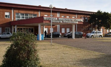 El ex ministro de Salud de Córdoba, Diego Cardozo, compareció con barbijo durante diez minutos frente a los magistrados Patricia Soria, José Daniel Cesano y Laura Huberman. El ex ministro de Salud de Córdoba, Diego Cardozo, compareció con barbijo durante diez minutos frente a los magistrados Patricia Soria, José Daniel Cesano y Laura Huberman.