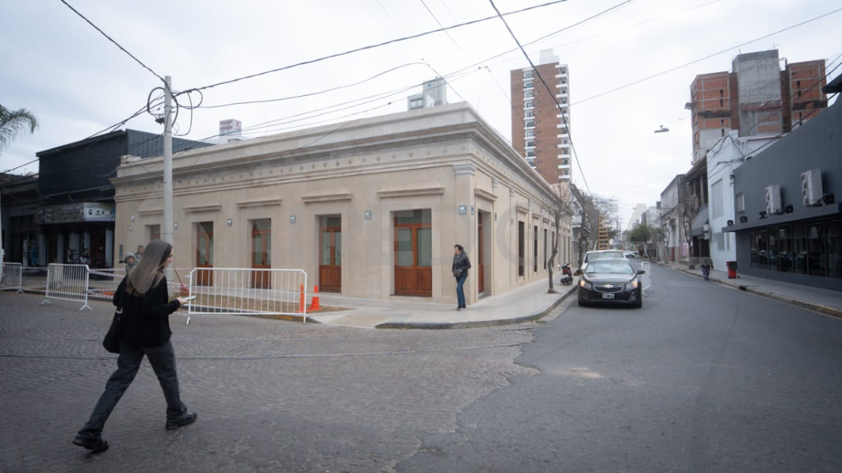 La casona ubicada en San Luis y La Rioja, fue residencia de la protopintora Josefa Raimunda Hermenegilda Díaz y Clucellas, luego Sor Josefa. La casona ubicada en San Luis y La Rioja, fue residencia de la protopintora Josefa Raimunda Hermenegilda Díaz y Clucellas, luego Sor Josefa.