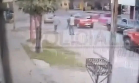 Una joven, que atropelló y mató a un hombre de 71 años en Lomas de Zamora, fue acusada de homicidio culposo agravado. Una joven, que atropelló y mató a un hombre de 71 años en Lomas de Zamora, fue acusada de homicidio culposo agravado.