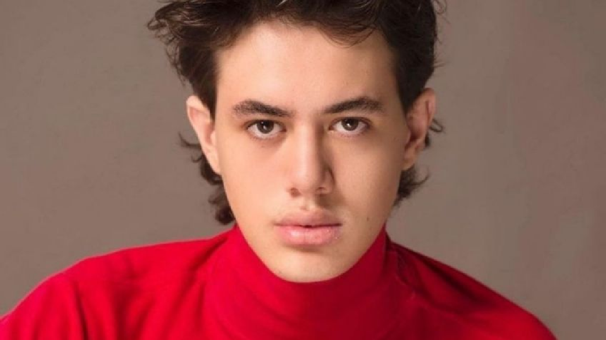 Dante Ortega, hijo de Guillermina Valdés y Sebastián Ortega, habló de su vida a los 21 años recién cumplidos, de su trabajo como modelo, de su afición por la música y de cómo vive la sexualidad.