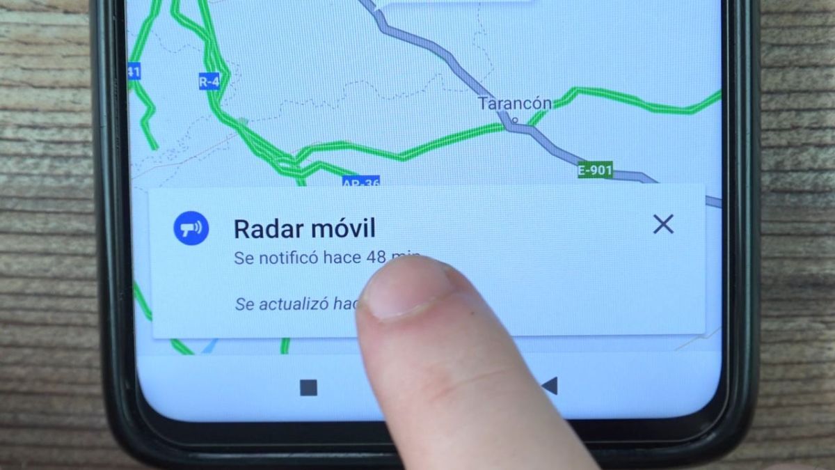 Los reportes comunitarios permiten que la aplicación identifique controles policiales móviles y accidentes en tiempo real, mejorando la fluidez del tránsito en accesos urbanos. Los reportes comunitarios permiten que la aplicación identifique controles policiales móviles y accidentes en tiempo real, mejorando la fluidez del tránsito en accesos urbanos.
