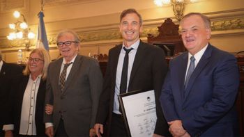 El Senado reconoció al doctor Leandro Pierini: 