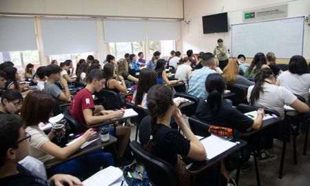 Los estudiantes argentinos podrán inscribirse a las becas progresar hasta el 31 de marzo de 2024. Los estudiantes argentinos podrán inscribirse a las becas progresar hasta el 31 de marzo de 2024.