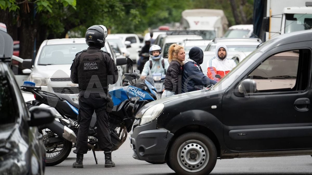 Máxima tensión en la zona de 4 de enero 3400 entre Bulevar Pellegrini y Obispo Gelabert.