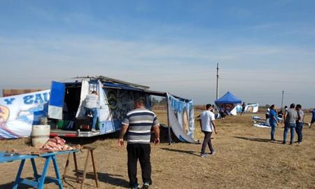 Camioneros santafesinos denuncian hostilidad en Santiago del Estero y cortan la ruta 34 Camioneros santafesinos denuncian hostilidad en Santiago del Estero y cortan la ruta 34