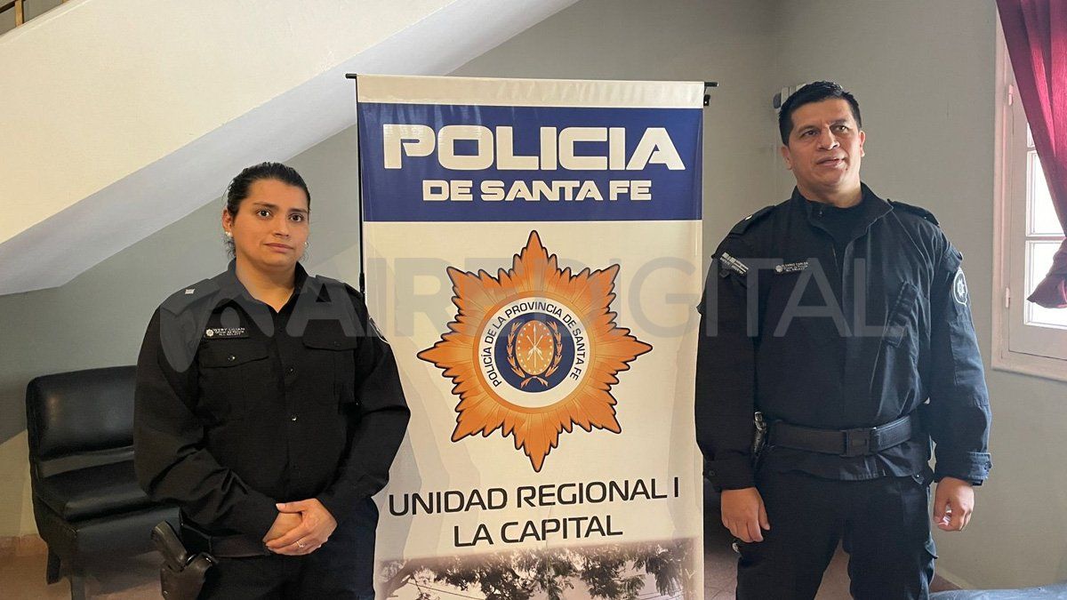 Lilian Wery y Carlos Álvarez son los efectivos que lograron mantener con vida al menor de dos años que había llegado descompensado a la Comisaría 4°!