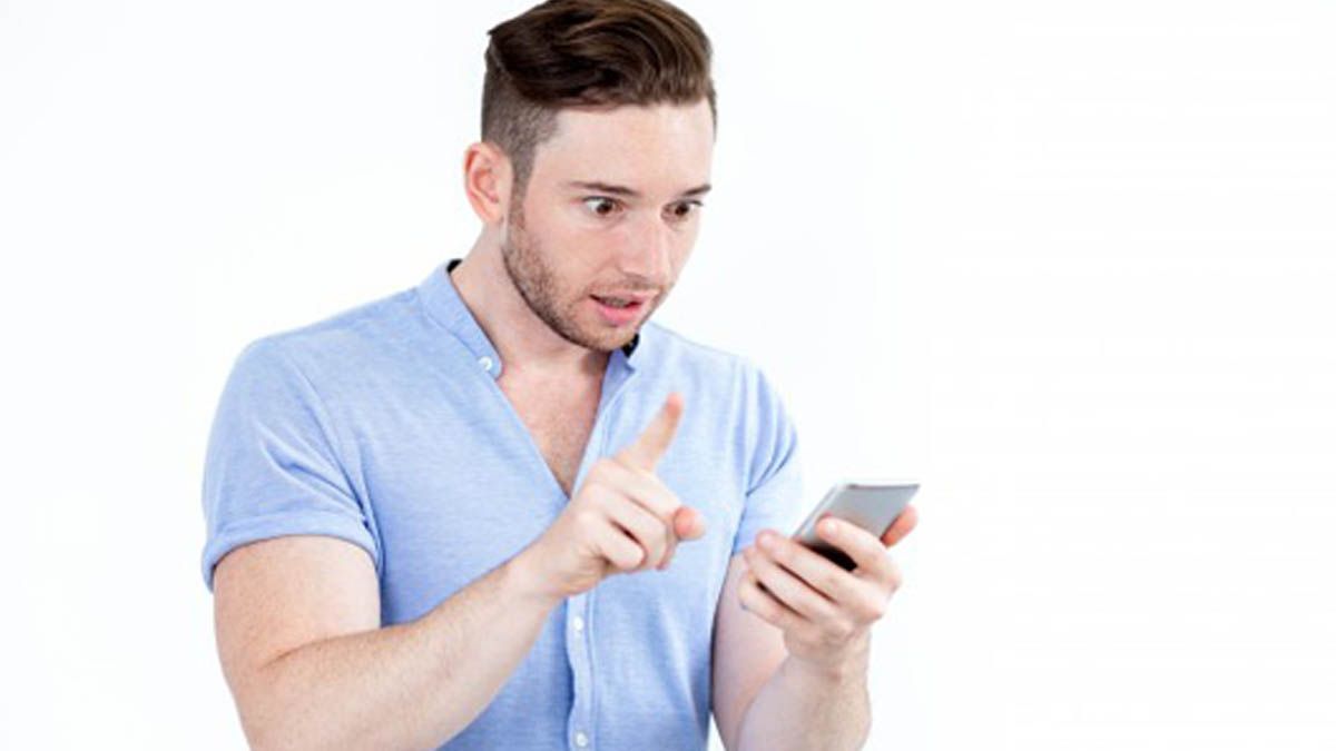 Horóscopos: los signos que más stalkean a sus ex