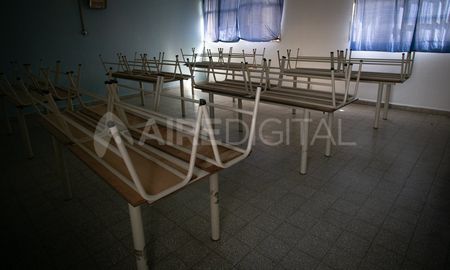 Las secundarias de las ciudades más grandes de Rosario y San Lorenzo continúan sin clases presenciales. Las secundarias de las ciudades más grandes de Rosario y San Lorenzo continúan sin clases presenciales.