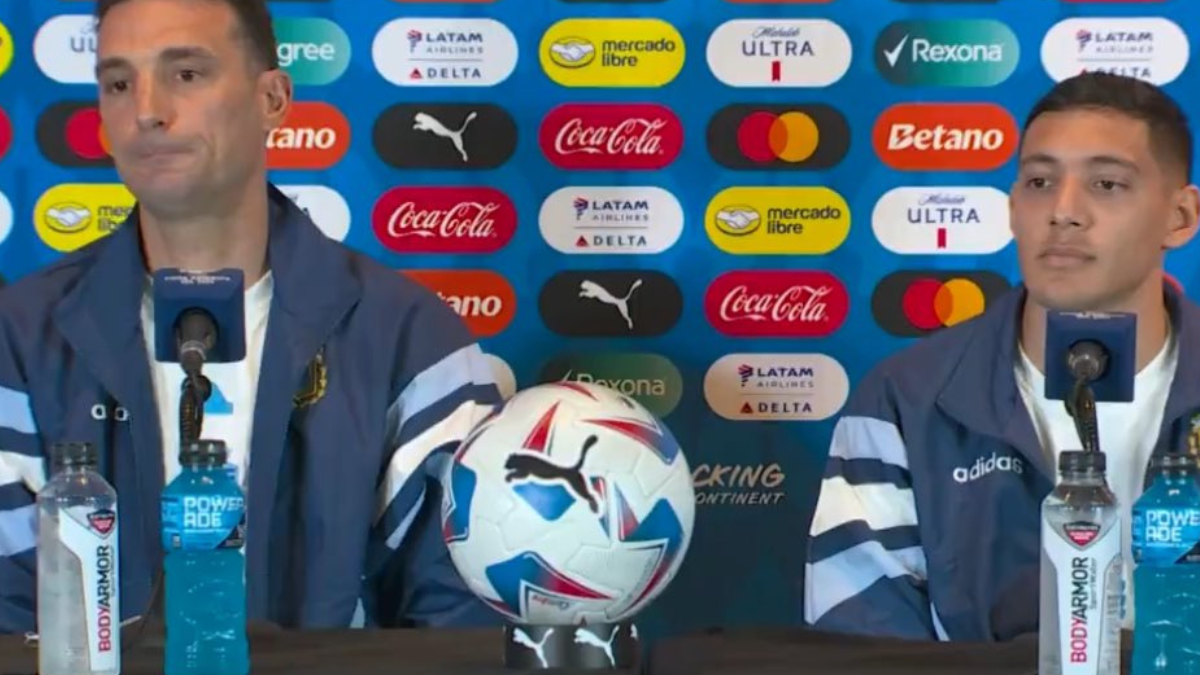 Lionel Scaloni junto a Nahuel Molina en conferencia de prensa. Lionel Scaloni junto a Nahuel Molina en conferencia de prensa.