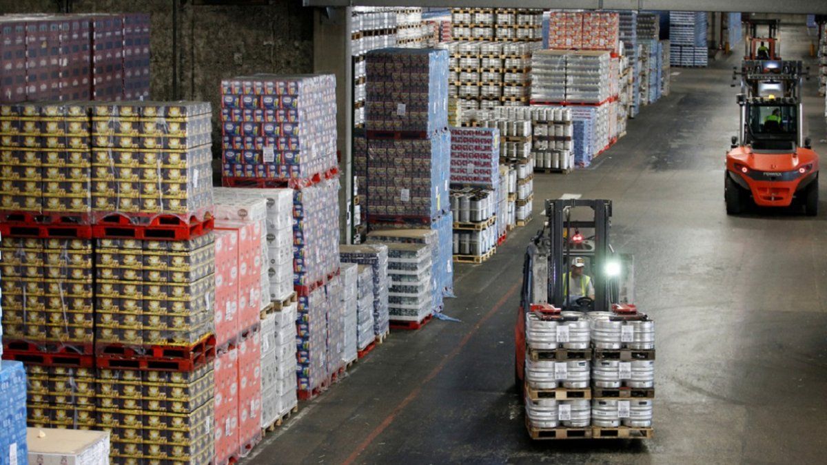 Por qué Francia tira 10 millones de litros de cerveza a causa del coronavirus