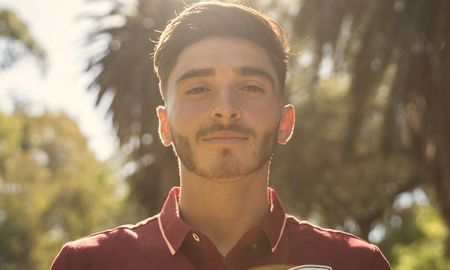 Joshua Cavallo, jugador del Adelaide United de Australia, declaró que es gay y recibió el apoyo de varias figuras del deporte. Joshua Cavallo, jugador del Adelaide United de Australia, declaró que es gay y recibió el apoyo de varias figuras del deporte.