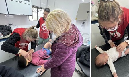 La Unidad Pediátrica Móvil de la Fundación Conin estuvo frente a la parroquia del barrio San Agustín, en la ciudad de Santa Fe. La Unidad Pediátrica Móvil de la Fundación Conin estuvo frente a la parroquia del barrio San Agustín, en la ciudad de Santa Fe.
