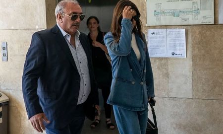 Una mujer que trabajó en temas sociales con Fabiola Yañez aseguró este lunes que la ex primera dama “nunca le contó” que Alberto Fernández “le pegara”. Una mujer que trabajó en temas sociales con Fabiola Yañez aseguró este lunes que la ex primera dama “nunca le contó” que Alberto Fernández “le pegara”.