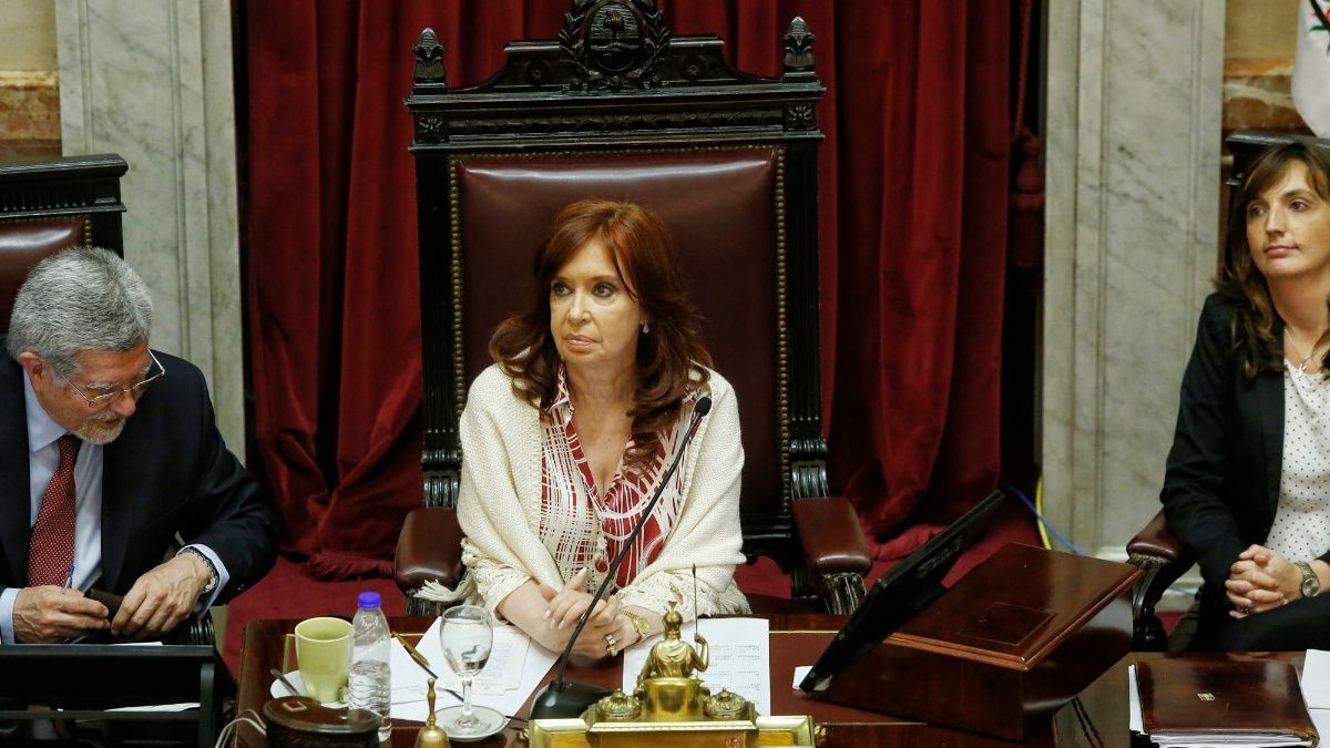 La vicepresidenta respald&oacute; la gesti&oacute;n de Kicillof ante la pol&eacute;mica que se abri&oacute; por el otorgamiento de prisiones domiciliarias en medio de la pandemia de coronavirus.