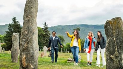 Escapada a un colorido pueblo de Tucumán con el mejor asado en altura y atractivos únicos