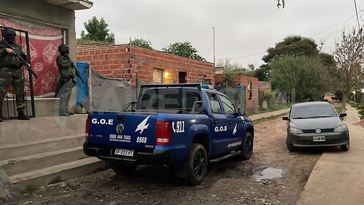 Cuatro allanamientos se llevaron a cabo en diferentes operativos en el barrio Villa Oculta. Cuatro allanamientos se llevaron a cabo en diferentes operativos en el barrio Villa Oculta.
