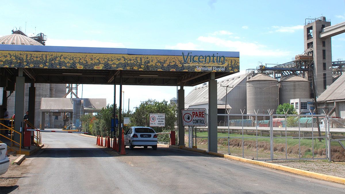 Ingreso a la planta de la empresa Vicentín. 