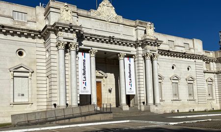 El lunes 4 comienza la cuarta semana de la Convención del 25, encargada de llevar adelante el proceso de reforma constitucional en la provincia de Santa Fe. El lunes 4 comienza la cuarta semana de la Convención del 25, encargada de llevar adelante el proceso de reforma constitucional en la provincia de Santa Fe.