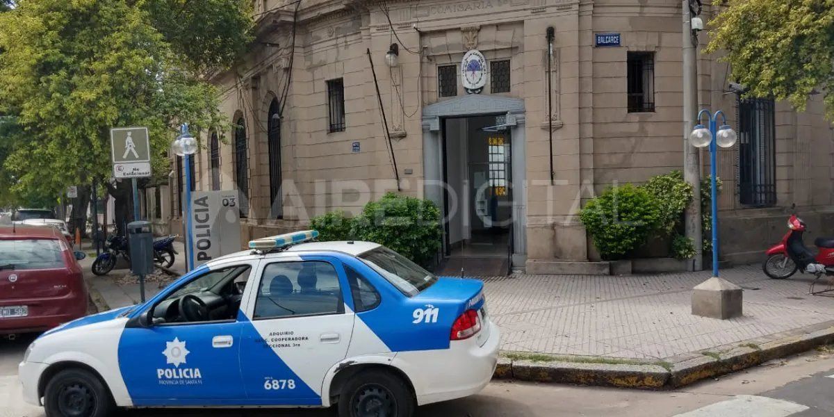 El taxista radicó la denuncia del robo en la Comisaría Tercera