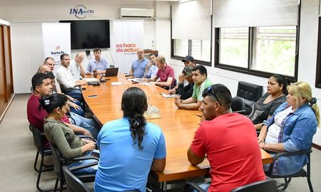 Las provincias de Santa Fe y Entre Ríos avanzan hacia un acuerdo para reducir la presión pesquera y garantizar sostenibilidad. Las provincias de Santa Fe y Entre Ríos avanzan hacia un acuerdo para reducir la presión pesquera y garantizar sostenibilidad.