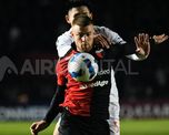 Colón clasificó anoche para los octavos de final de la Copa Libertadores. Colón clasificó anoche para los octavos de final de la Copa Libertadores.