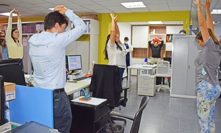 pausas activas: la importancia de moverse para evitar dolores y lesiones asociadas al trabajo pausas activas: la importancia de moverse para evitar dolores y lesiones asociadas al trabajo