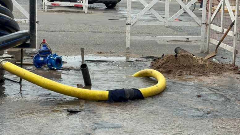 Trabajos de Aguas Santafesinas en zonas centrales de la ciudad complican el tránsito
