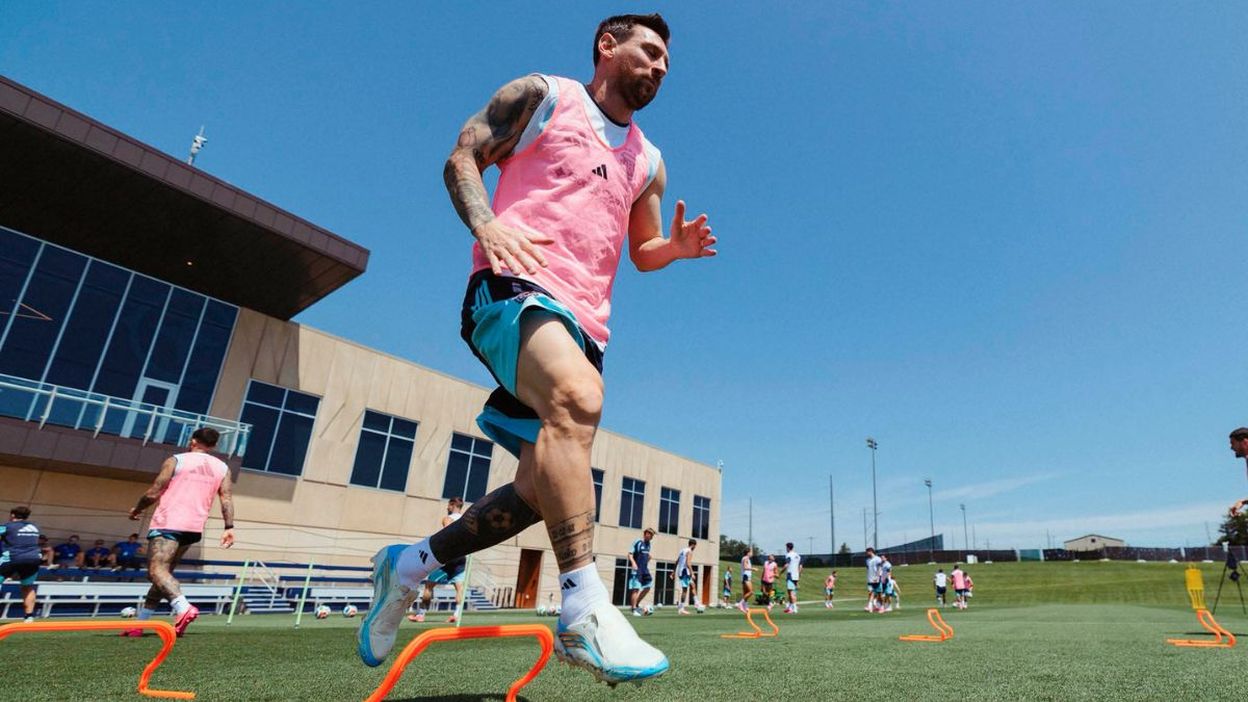 Argentina se entrenó en Kansas y Scaloni continúa definiendo el equipo para enfrentar a Austria.