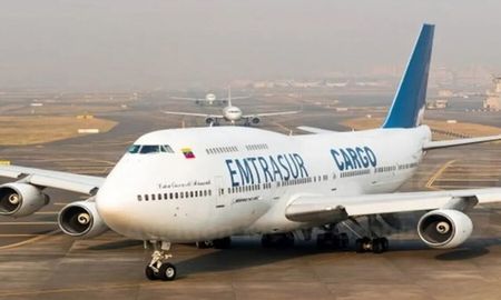 El juez federal Federico Villena dictó este viernes la falta de mérito de los cinco tripulantes del avión venezolano de la empresa Emtrasur. El juez federal Federico Villena dictó este viernes la falta de mérito de los cinco tripulantes del avión venezolano de la empresa Emtrasur.