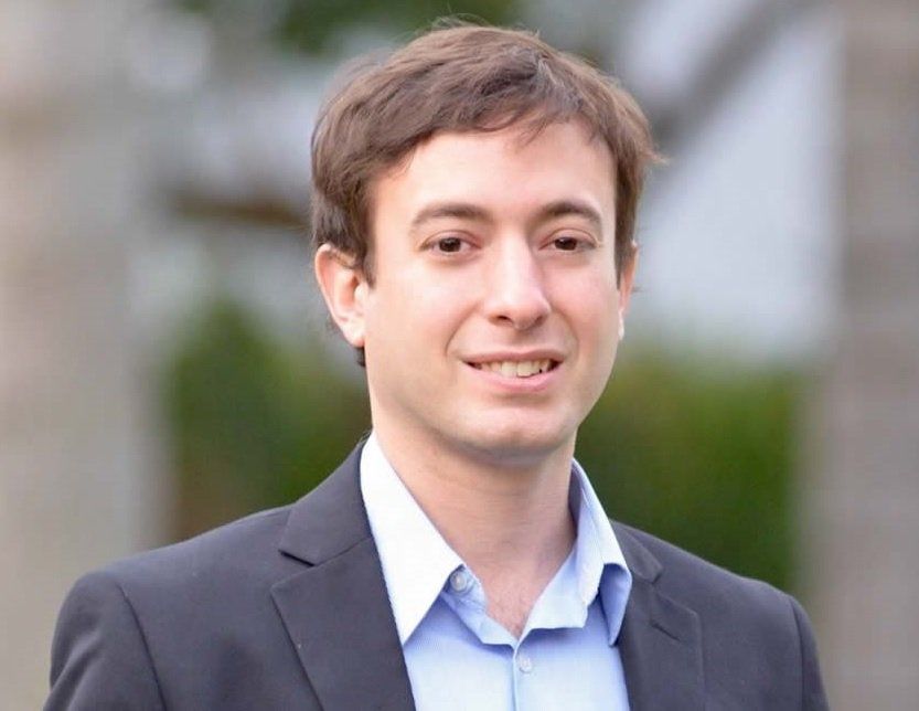 Agustín Laje: “Lo grave del lenguaje inclusivo es cuando se impone”