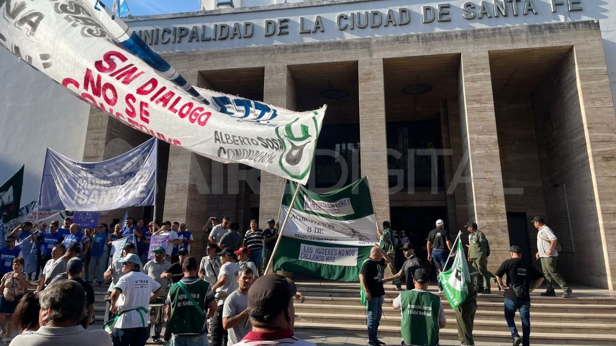 Municipales de Utram se manifestarán en la explanada del Palacio Municipal