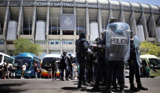 Barras prohibidos en el Bernabéu