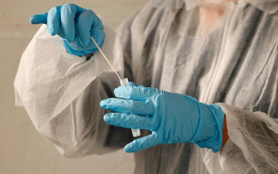 El hisopado anal es una nueva forma de detectar al covid-19.