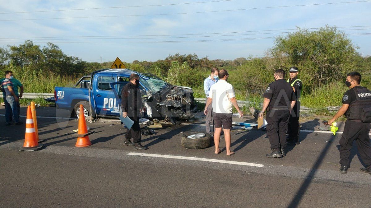 Una camioneta chocó contra un auto que circulaba en contramano
