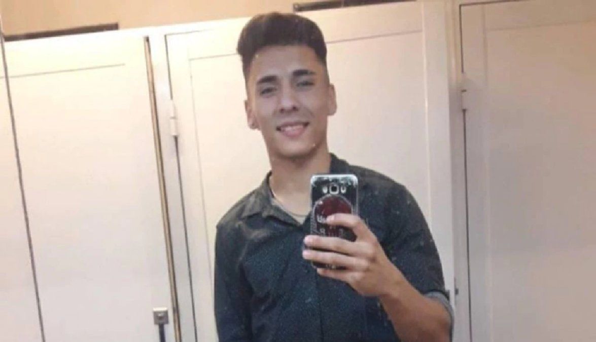 Un joven fue asesinado de dos disparos por un policía en un confuso episodio