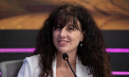 Laura Tarabella, flamante rectora de la Universidad Nacional del Litoral. Laura Tarabella, flamante rectora de la Universidad Nacional del Litoral.