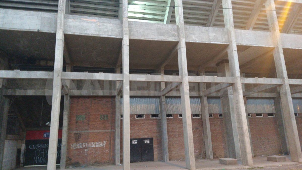 Los vecinos aterrados pero acostumbrados. Cuentan que cada vez que se producen los enfrentamientos se encierran en sus viviendas.