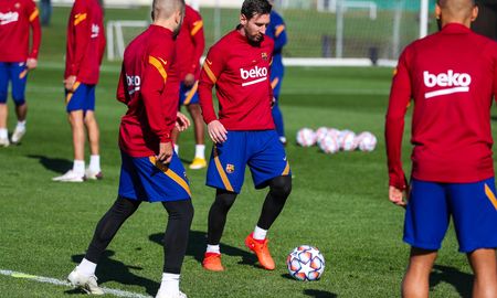 A partir de las 17, Barcelona juega anate Juventus en Turín por la segunda fecha de la fase de grupos de la Champions League. A partir de las 17, Barcelona juega anate Juventus en Turín por la segunda fecha de la fase de grupos de la Champions League.