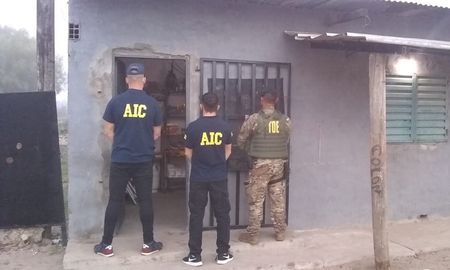 Los sospechosos fueron detenidos en allanamientos ejecutados por la AIC y la Tropa de Operaciones Especiales.&nbsp;