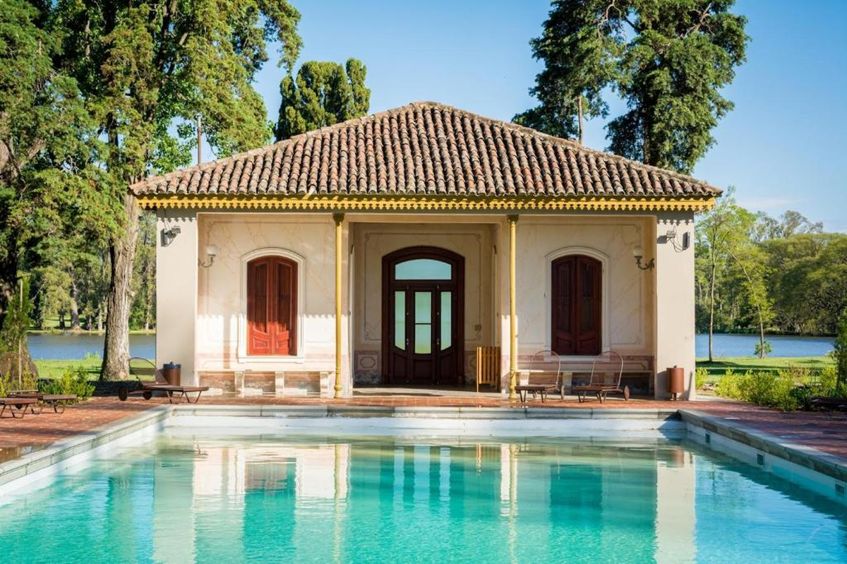 La Estancia La Paz Hotel, dónde vivió Roca. La Estancia La Paz Hotel, dónde vivió Roca.