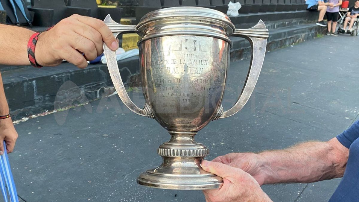 La Copa de Honor Juan Domingo Perón fue un torneo organizado por la Asociación del Fútbol Argentino. La Copa de Honor Juan Domingo Perón fue un torneo organizado por la Asociación del Fútbol Argentino.
